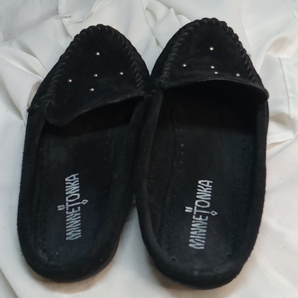 Minnetonka black slip on mocassin size 7 - Picture 4 of 7